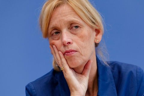 Förderung "linker Aktivisten"? Prien will Mittel für Demokratie-Projekte kürzen