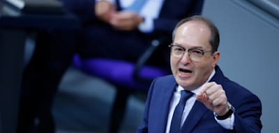 Grüne und Linke „stehen auf der Seite der Kriminellen“, kritisiert Dobrindt