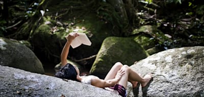 Warum nicht mal zum Lese-Retreat in den Urwald reisen?
