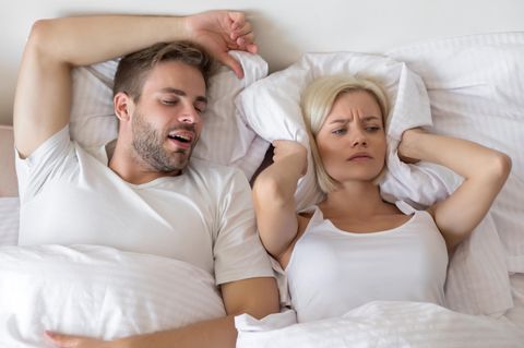 Wie funktionieren Anti-Schnarch-Kissen und für wen sind sie geeignet?