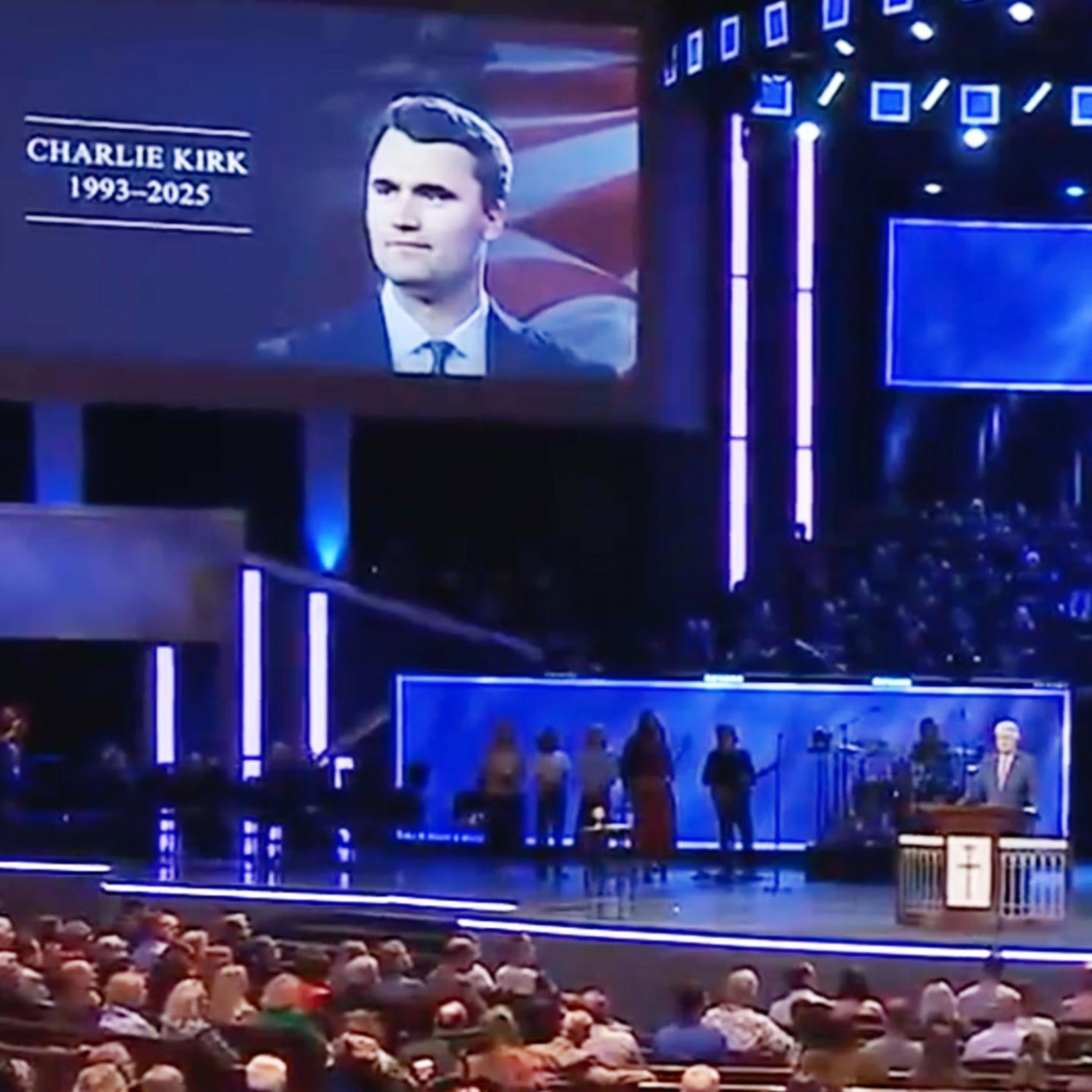 Und plötzlich spricht der tote Charlie Kirk: "Mir geht es gut"