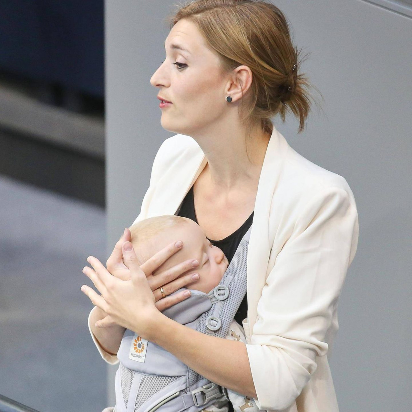 Erste Rede mit Baby im Bundestag – Grünen-Abgeordnete schreibt Geschichte