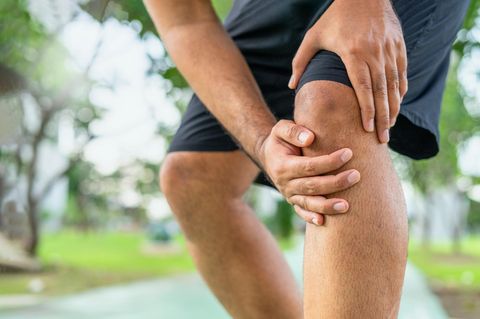 Fehlgeleitete Abwehr: was tun, wenn das Immunsystem das Knie zerstört?