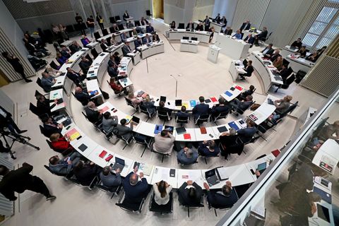 Umfrage: AfD im Nordosten klar vorn - SPD verliert deutlich