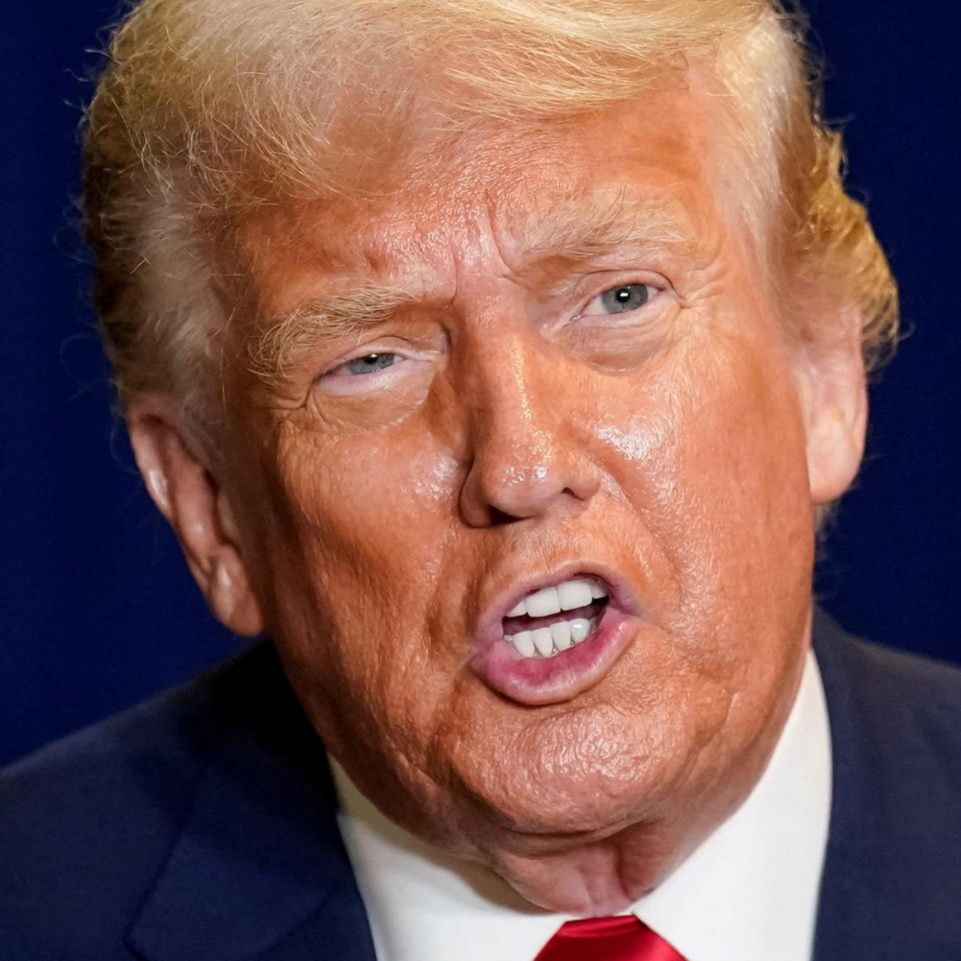 Trump lässt Biden-Porträt durch Foto eines Unterschriftenautomaten ersetzen