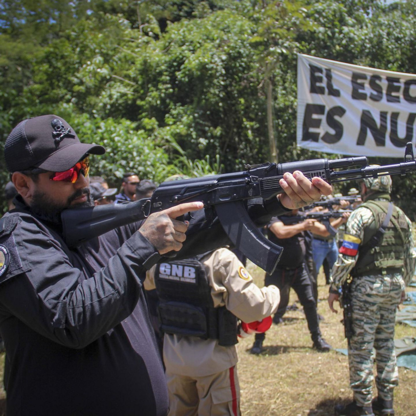 Venezuelas Krisen: US-Bootsangriffe, "Schattenkrieg" und ein Erdbeben