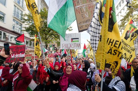 Tausende demonstrieren in Berlin und Düsseldorf gegen Gaza-Krieg