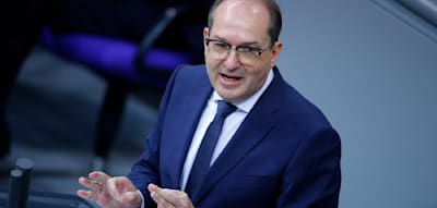 „Deutschland kann nicht Missachtung der Rechtslage belohnen“ – AfD kritisiert Abschiebepläne