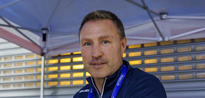 Fast blind an der Eishockeybande – die berührende Geschichte des Jeff Tomlinson