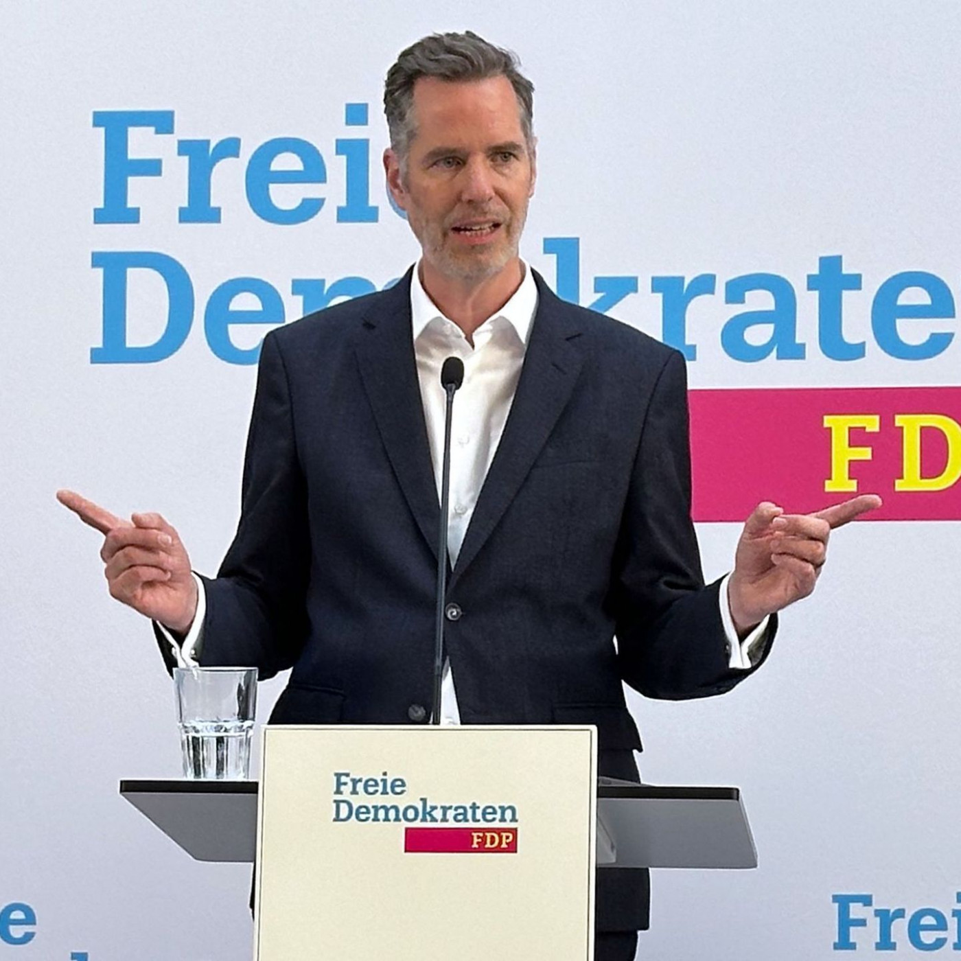 FDP: Weniger Urlaub, dafür mehr Geld für Beschäftigte