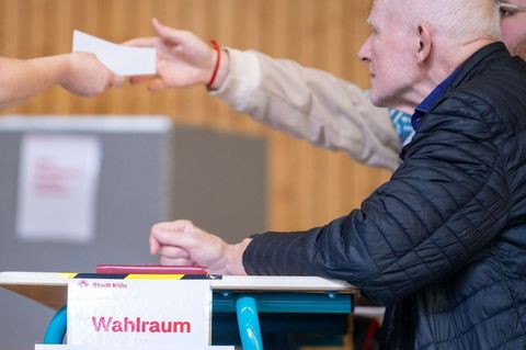 AfD-Bewerber in OB-Stichwahlen in NRW deutlich hinten – CDU erobert Dortmund