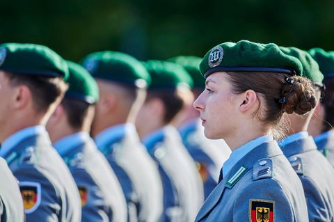 Große Mehrheit der Deutschen befürwortet eine europäische Armee