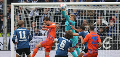 Dramatischer Blackout beim Gegner – Schalke setzt beeindruckenden Lauf fort