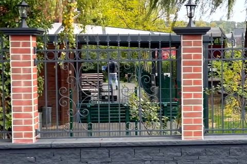 Reporter filmt Einzug der Taliban ins Konsulat in Bonn