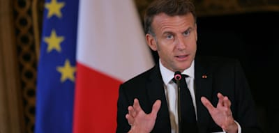 Macron ringt um Ausweg aus Regierungskrise – Neuwahlen könnten drohen