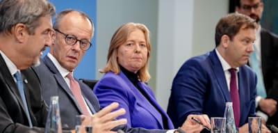 Merz verteidigt Sanktionen gegen Arbeitslose – „Muss fragen, ob SPD noch was spürt“, wüten Jusos