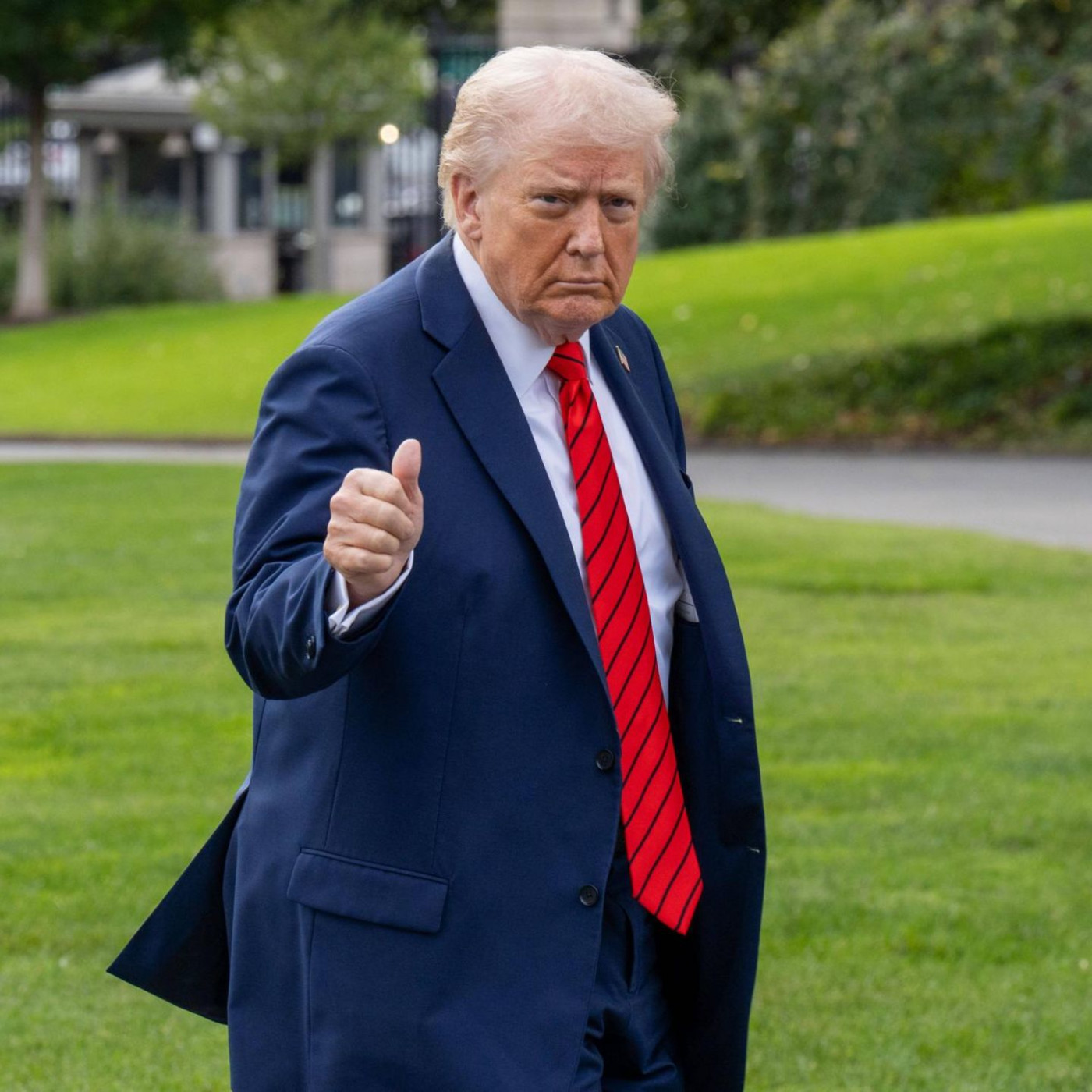 Donald Trump diskreditiert Impfstoffe – sich selbst lässt er impfen