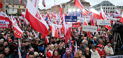 Tausende Menschen protestieren in Warschau gegen EU-Migrationspolitik