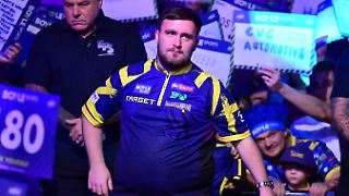 Darts-Star Littler kassiert Sensationspleite und verteidigt Gegnerin