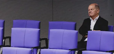 Im Bundestag findet man Scholz meist auf den hinteren Bänken
