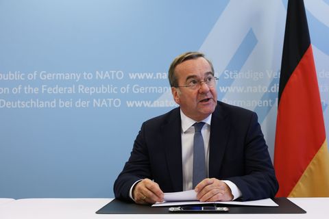 Koalition geht uneinig in die Wehrdienst-Beratungen