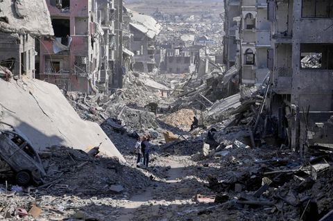Türkische Katastrophenschützer suchen tote Geiseln im Gazastreifen