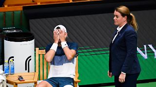 Tennisstar kämpft nach schwerer Verletzung mit Tränen