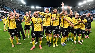 Außenseiter aus Fischerdorf krönt Fußballwunder mit Meistertitel