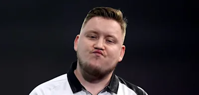 „Das Zeug, bei den Jungs mitzumischen“ – Schindler und die schwarze Serie in Dortmund