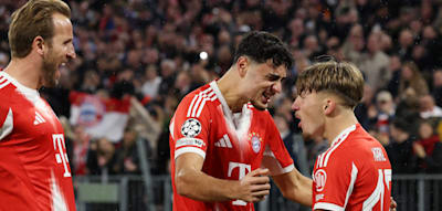 17-Jähriger knackt Musialas Rekord – Bayern siegt und feiert Karls historischen Abend