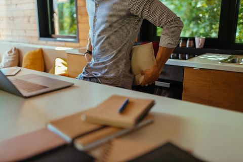 Lendenkissen für Bürostuhl und Auto: Diese Modelle stützen den Rücken