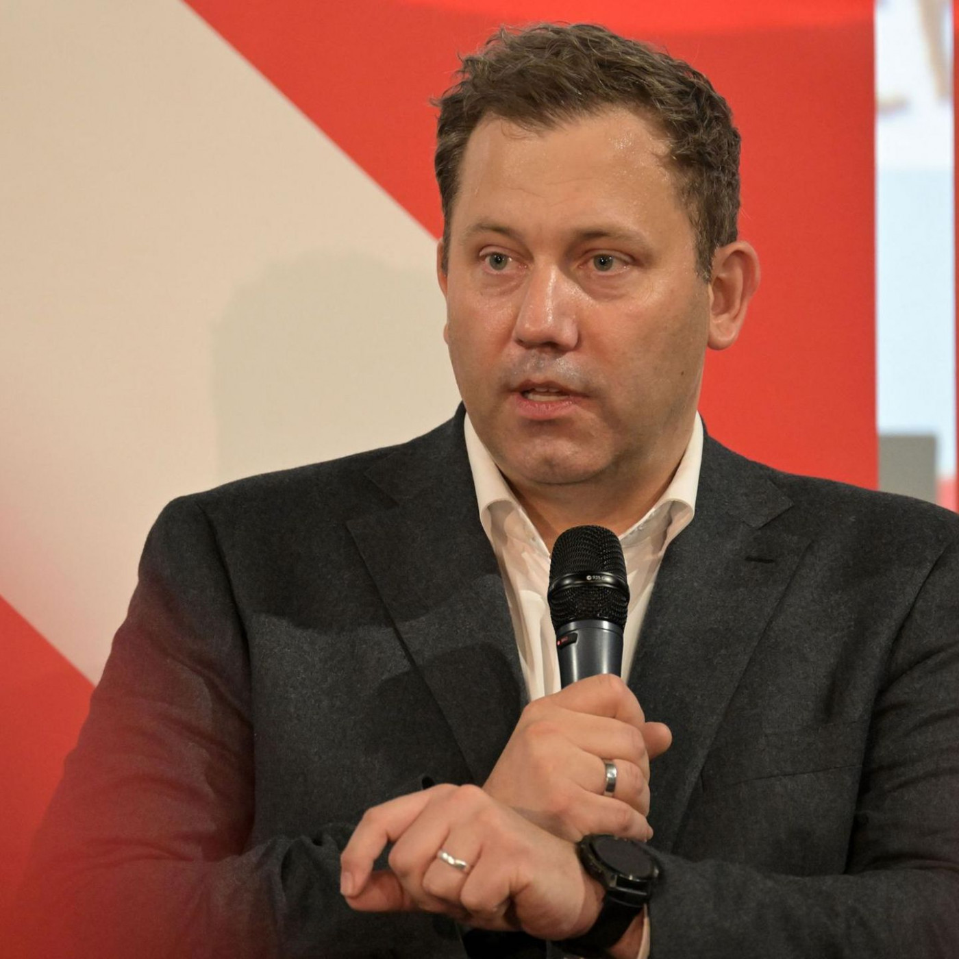 Klingbeil ermahnt den Kanzler – und wird bei der AfD mal "ganz konkret"