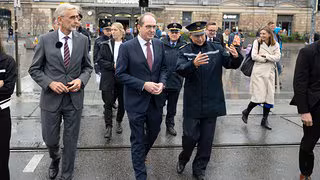 Bundesinnenminister Dobrindt sieht Dresdner Polizei-Projekt als Vorbild