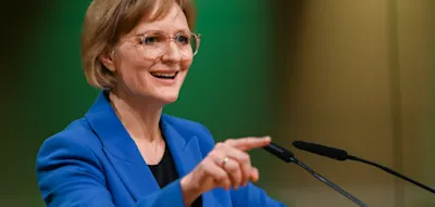 „Er scholzt“ – Grünen-Chefin Brantner wirft Merz Führungsschwäche vor