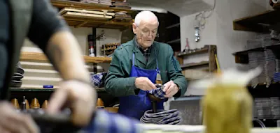 Schon vor Aktivrente – fast jeder achte Rentner unter 74 geht weiter arbeiten