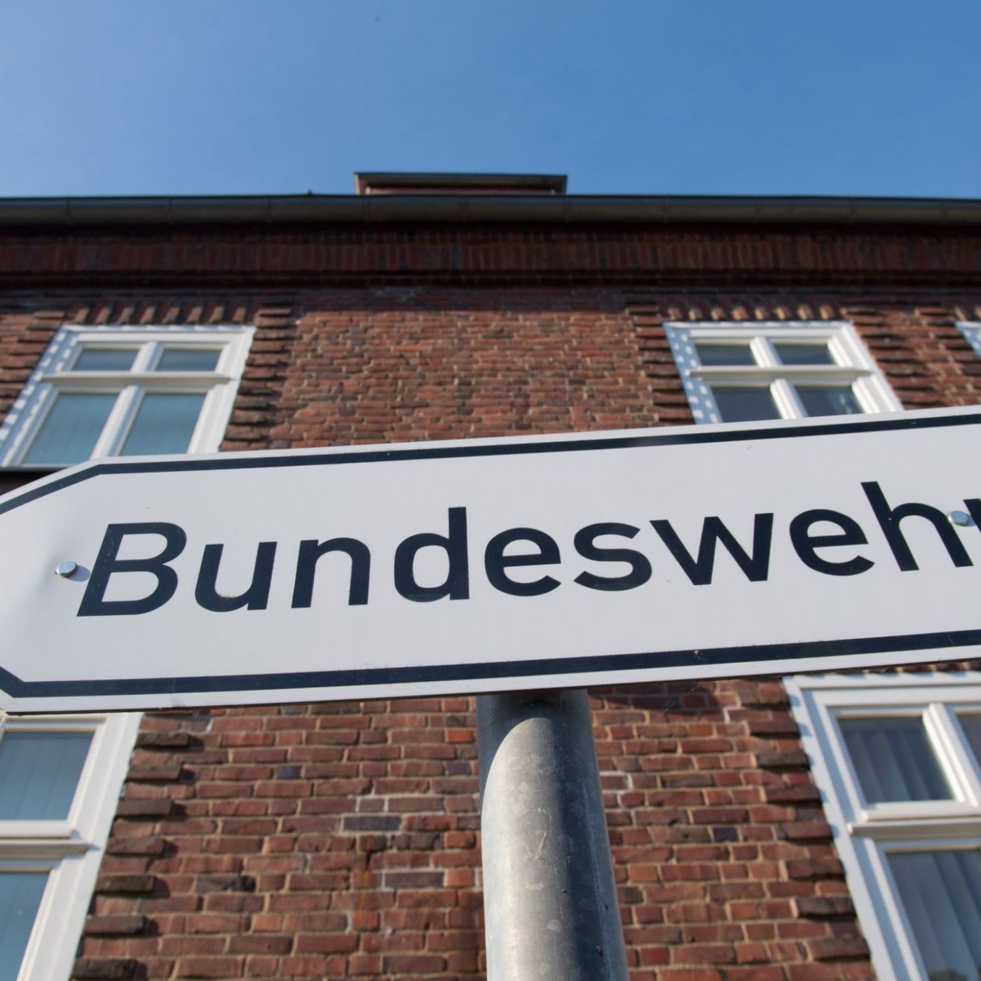 Ministerium: Umwandlung von 200 Militär-Standorten gestoppt