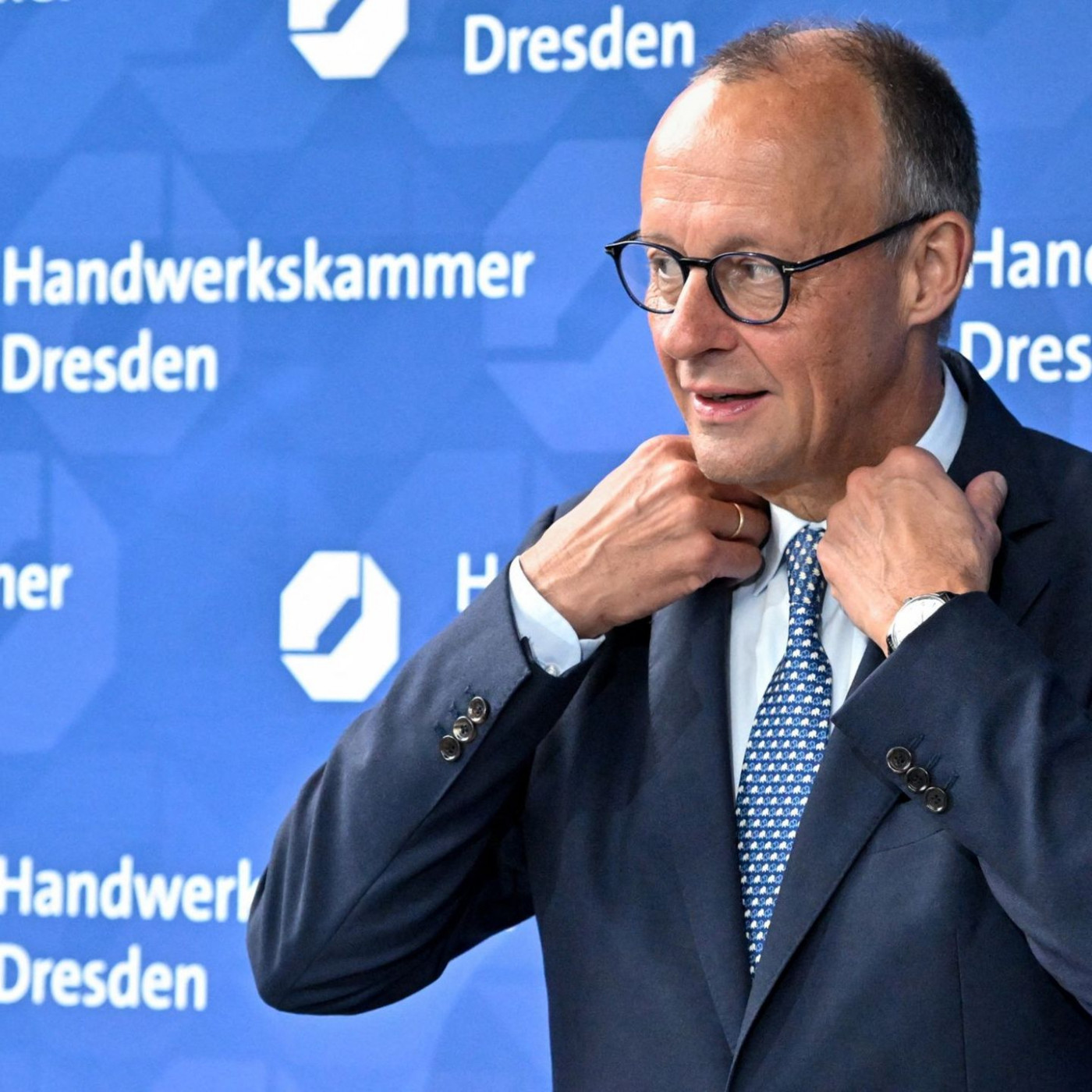 Merz kommentiert Frauen-Forderungen zunächst nicht