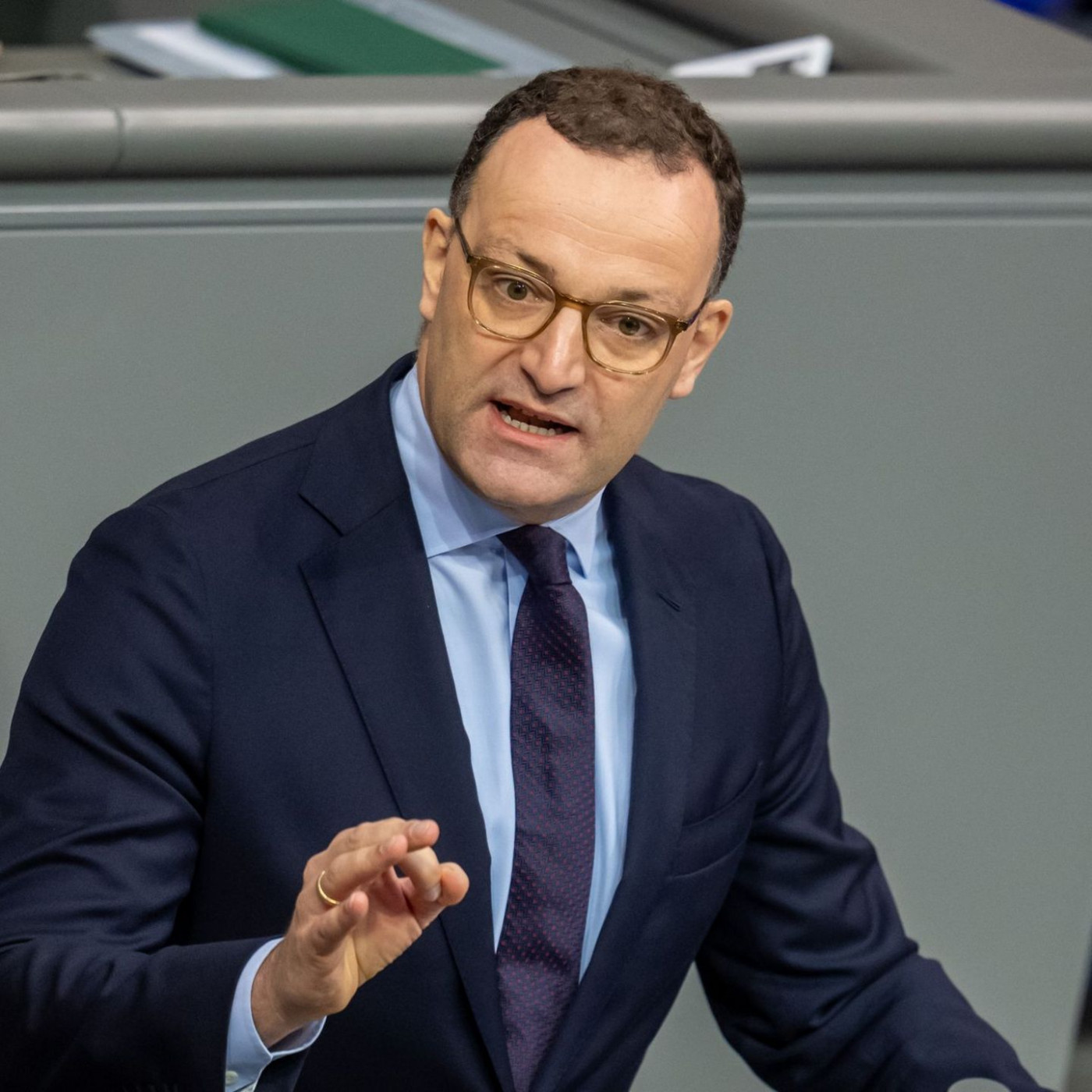 Spahn wirft SPD Unterstellung "rassistischer Narrative" vor
