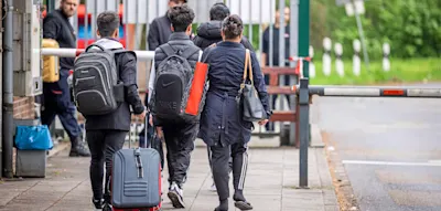 Zahl der Asylanträge sinkt weiter – CSU fordert „Rückkehr-Strategie für Syrer“