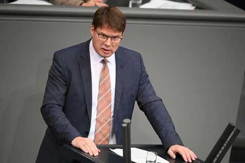 AfD-Politiker reisen nach Russland