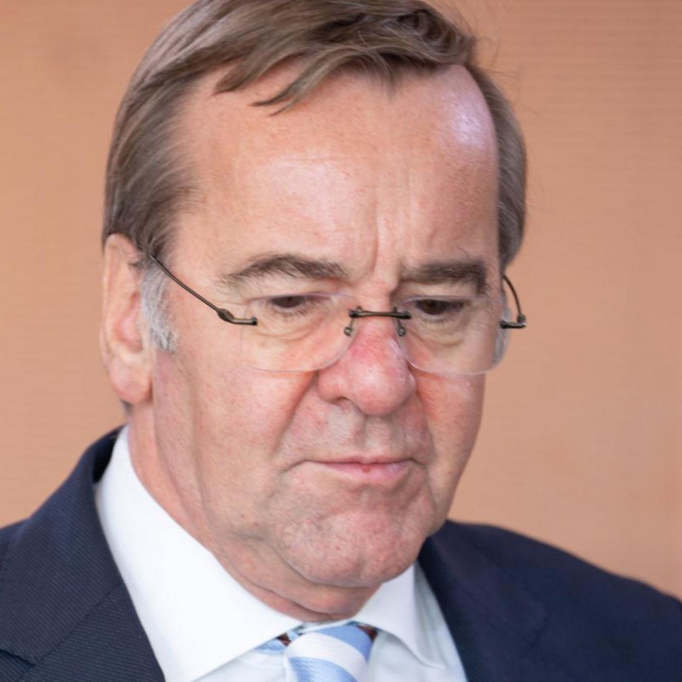 Funkgeräte-Problem der Truppe hat Folgen – Pistorius distanziert sich