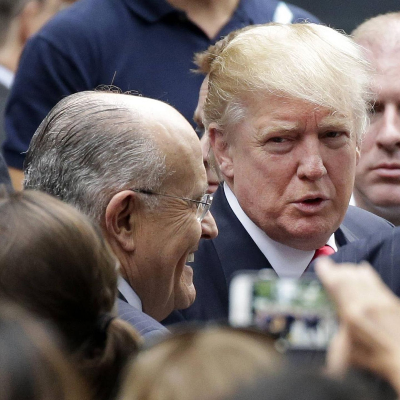 Trump begnadigt Dutzende Verbündete – darunter Rudy Giuliani