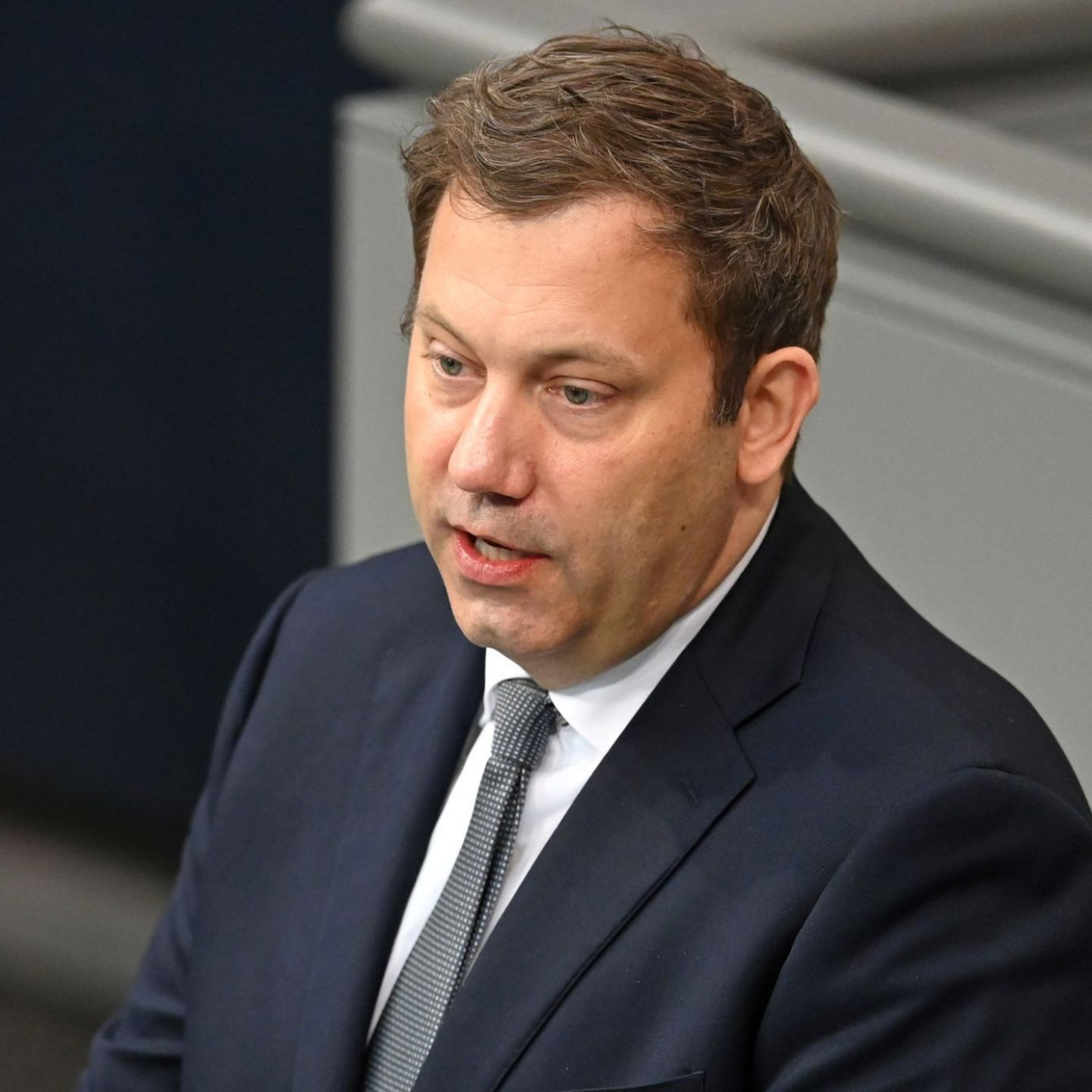 Klingbeil sieht Streit um Wehrdienst vor Einigung