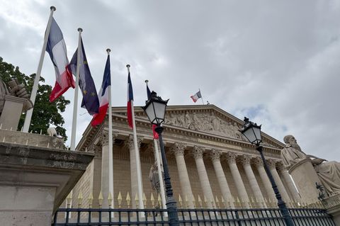 Frankreich stoppt Rentenreform vorläufig