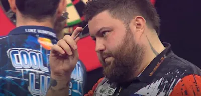 Blutige Niederlage – Michael Smith verletzt sich mit  Dartpfeil