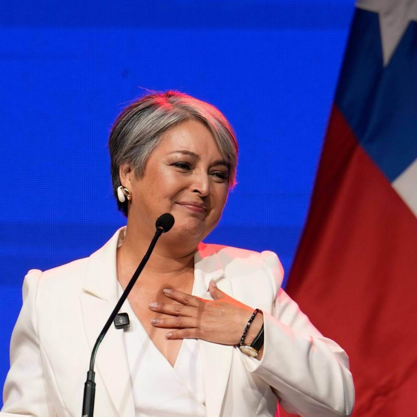 Kommunistin und Ultrakonservativer ziehen in Stichwahl ein