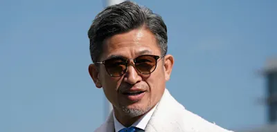 Der Pate des Fußballs besitzt eine ganze Wohnung nur für seine Anzüge