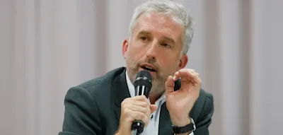 „Das ist ein billiger Taschenspielertrick“, sagt Palmer zum Juso-Chef