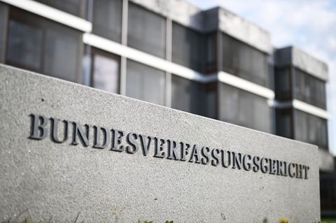 Karlsruhe rügt Durchsuchung ohne Beschluss bei Abschiebung