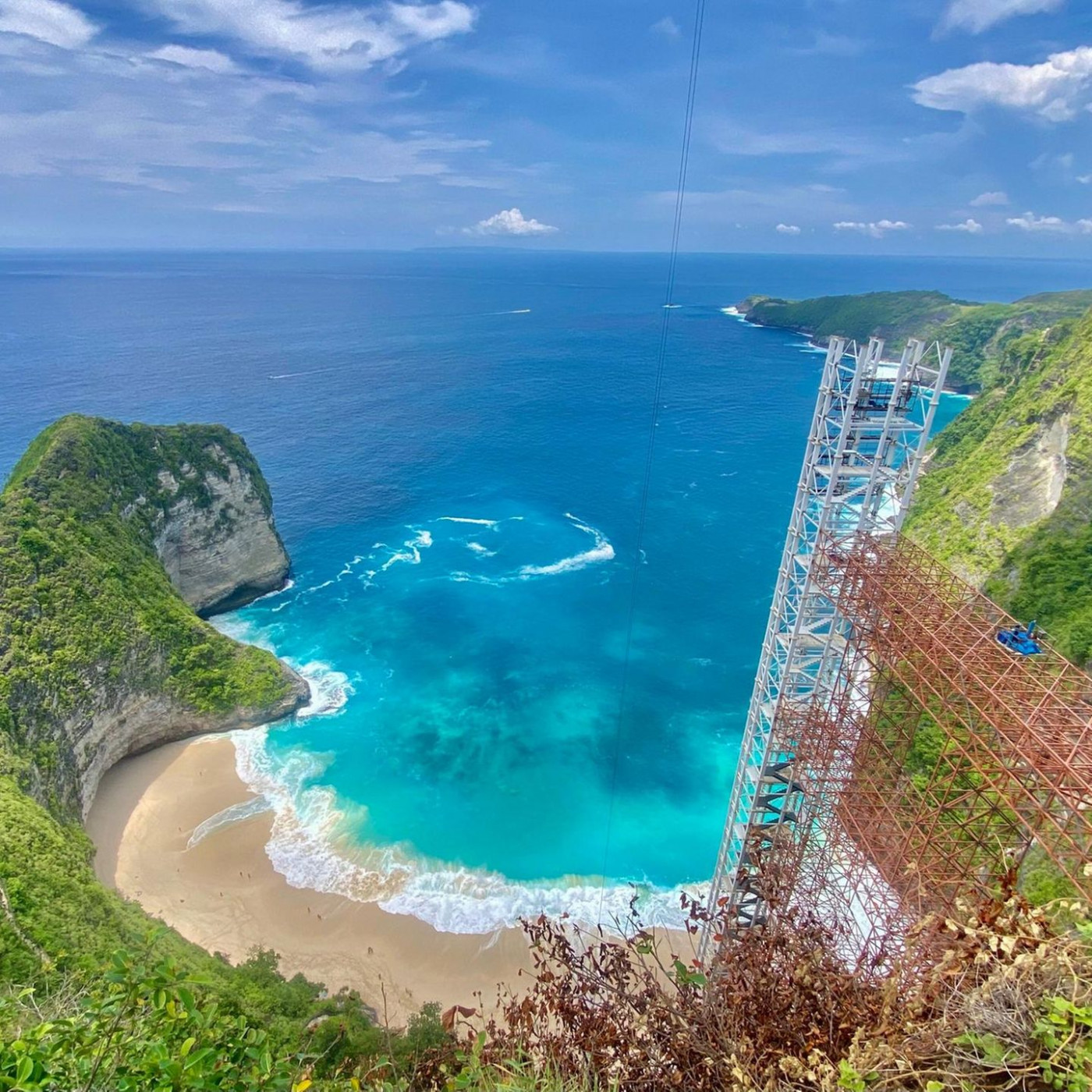 Bali reißt umstrittenen Glasaufzug wieder ab